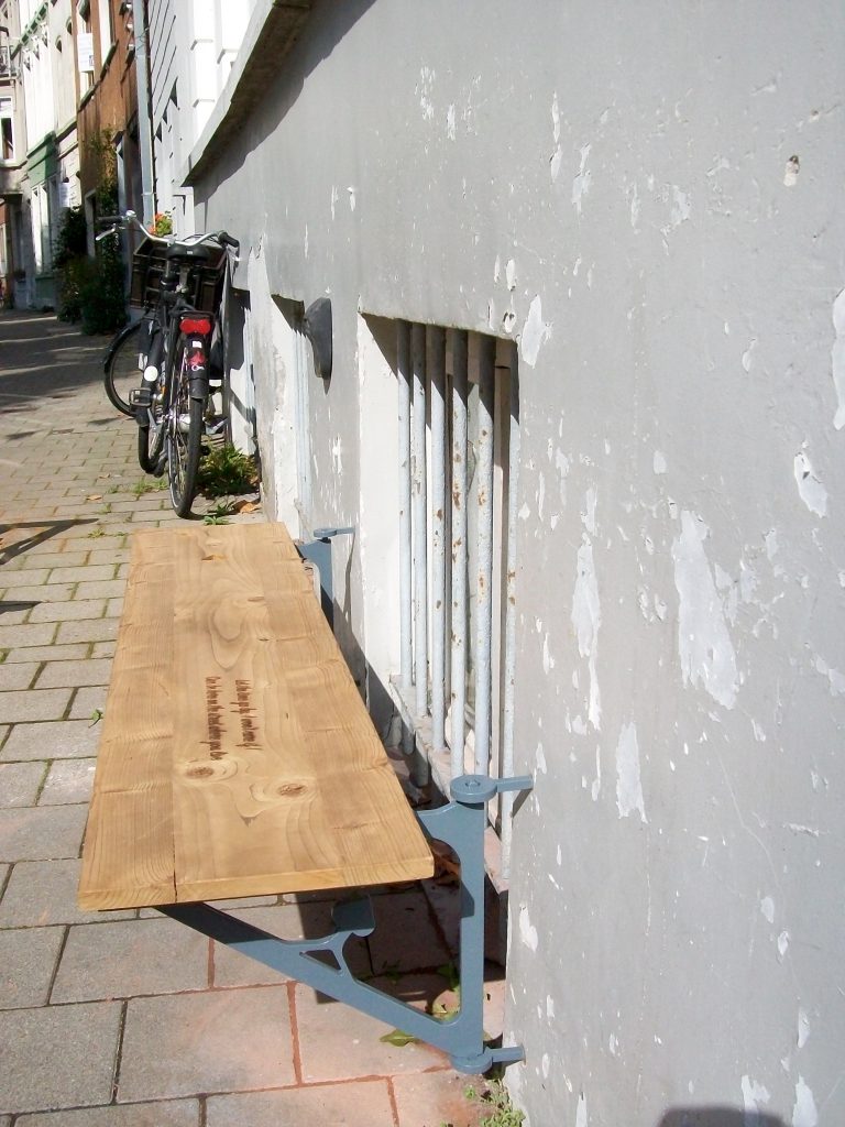 Grijsblauw